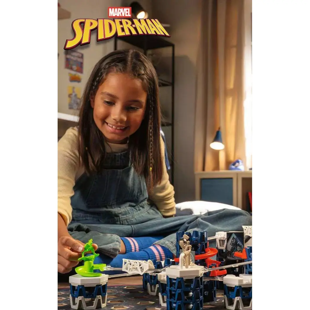 GraviTrax Spider-Man M - děti při hře
